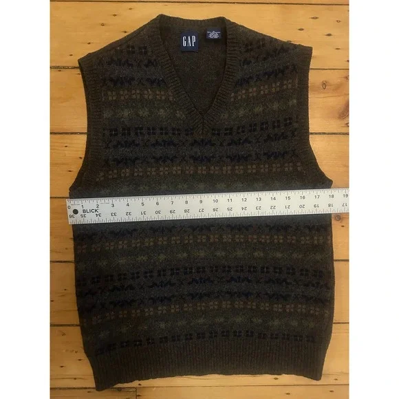 cozy grandpa 90s Vintage Gap 100% wool sweater vest - Picture 6 of 7